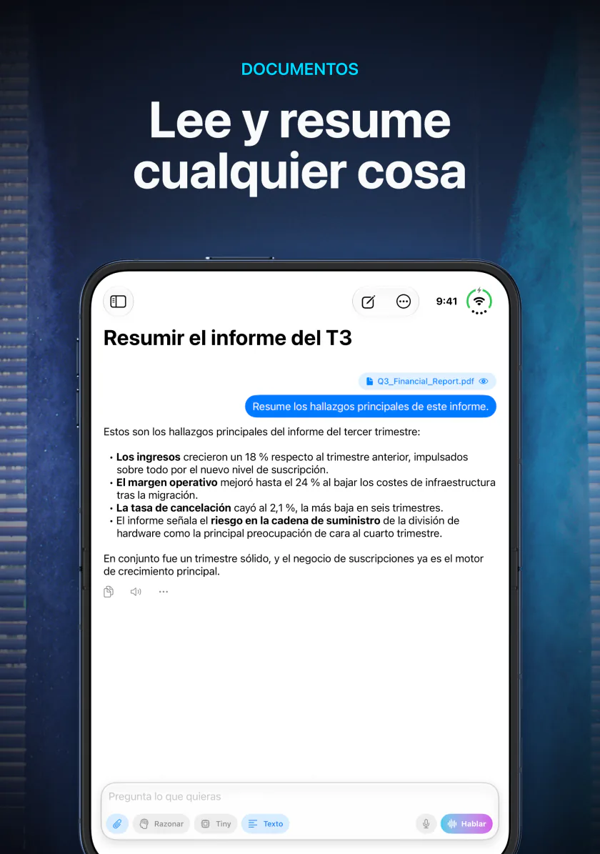 LocalMind AI en iPhone Duo resumiendo en el dispositivo las conclusiones clave de un informe trimestral